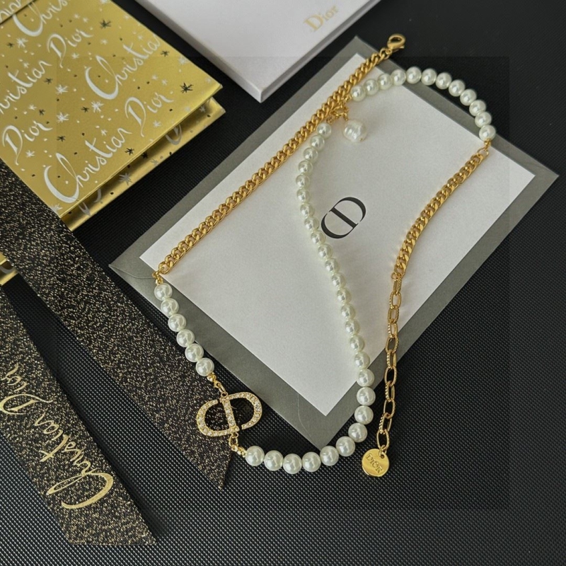 chr1st1an D10r necklaces
